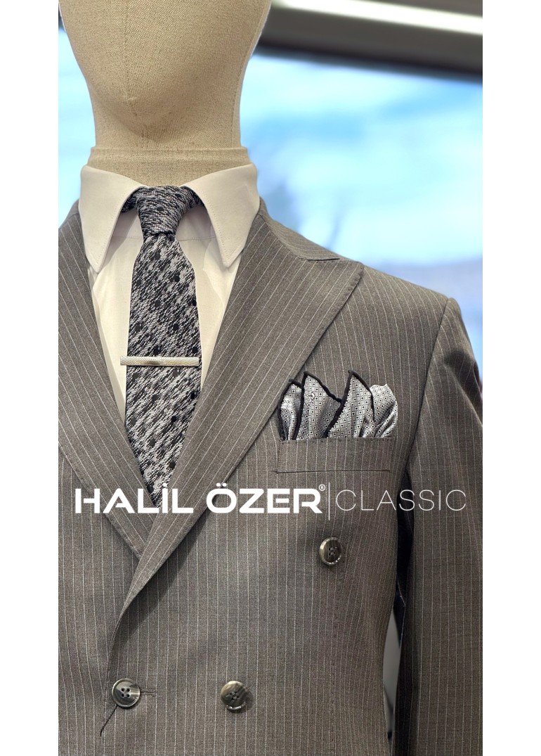 %88 Yün Çizgili Kruvaze Takım Elbise