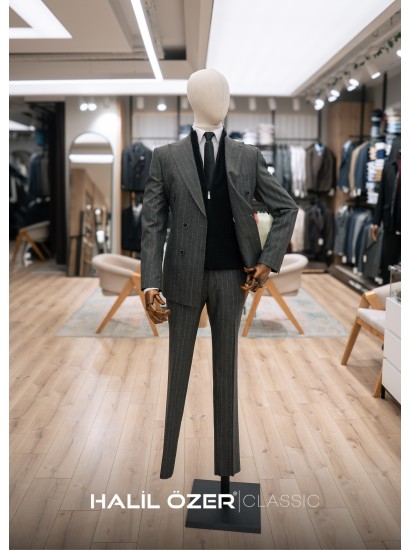 Gri Çizgili Kruvaze Takım Elbise