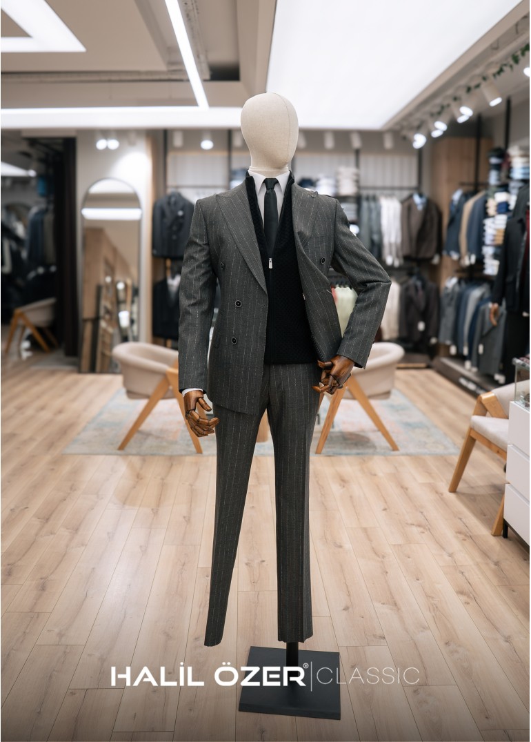 Gri Çizgili Kruvaze Takım Elbise