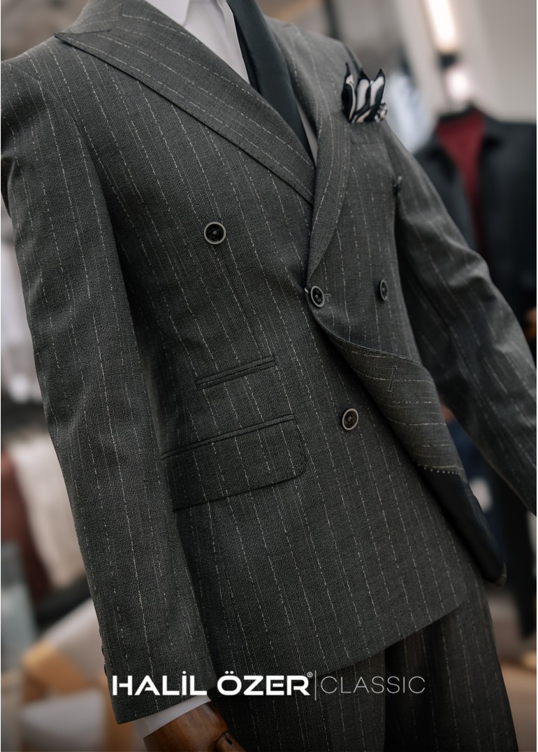 Gri Çizgili Kruvaze Takım Elbise