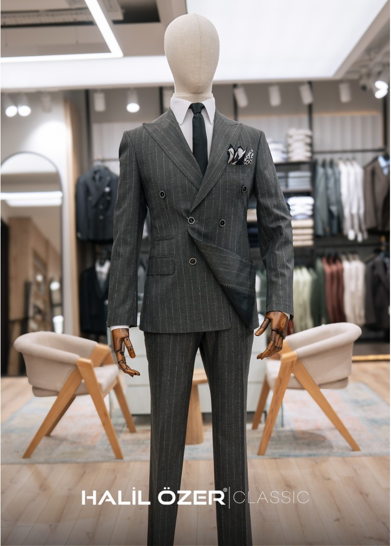 Gri Çizgili Kruvaze Takım Elbise