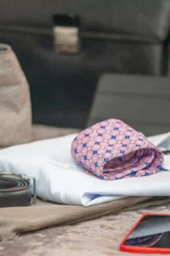 Ceket Nasıl Katlanır? Seyahatler için Pratik Rehber