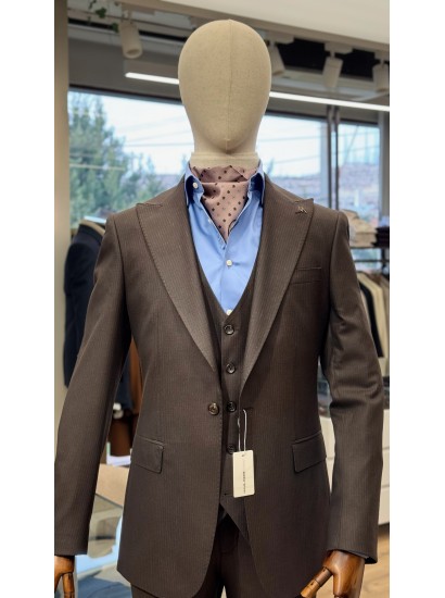 İnce Çizgi Yelekli Takım Elbise Kahverengi 