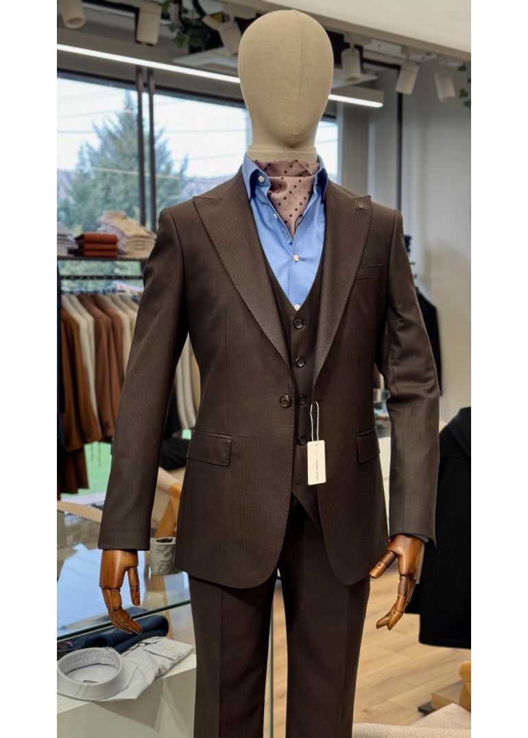 İnce Çizgi Yelekli Takım Elbise Kahverengi